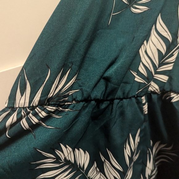 Zaful Large NWT Tropical Romper - Picture 2 of 5